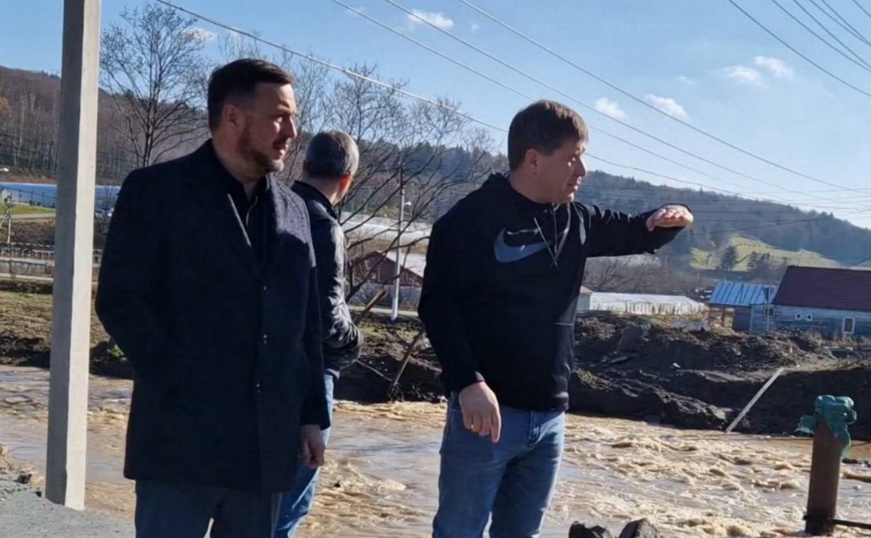 Циклон повредил временную переправу в Невельском районе Циклон повредил временную переправу в Невельском районе