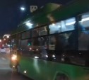 Зелёный автобус в Южно-Сахалинске по-хамски подрезал водителя