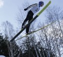 Соревнования по прыжкам на лыжах с трамплина прошли в Южно-Сахалинске