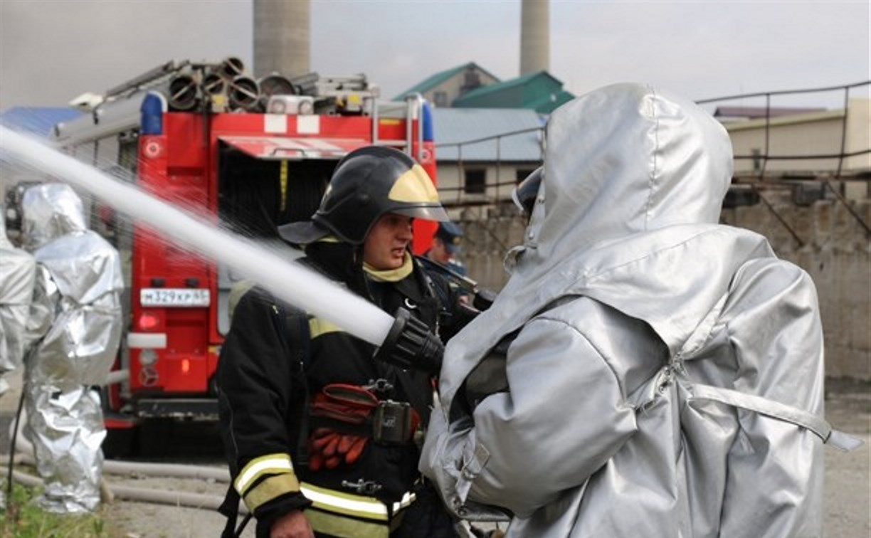 Сахалинские пожарные начали четырехдневные учения