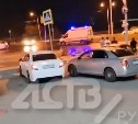 Очевидец: "Пьяный водитель по пути из Лугового врезался в кольцо на Украинской"