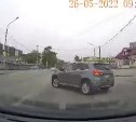 Жёстко подрезал: автохам в Южно-Сахалинске заставил другого водителя кричать матом