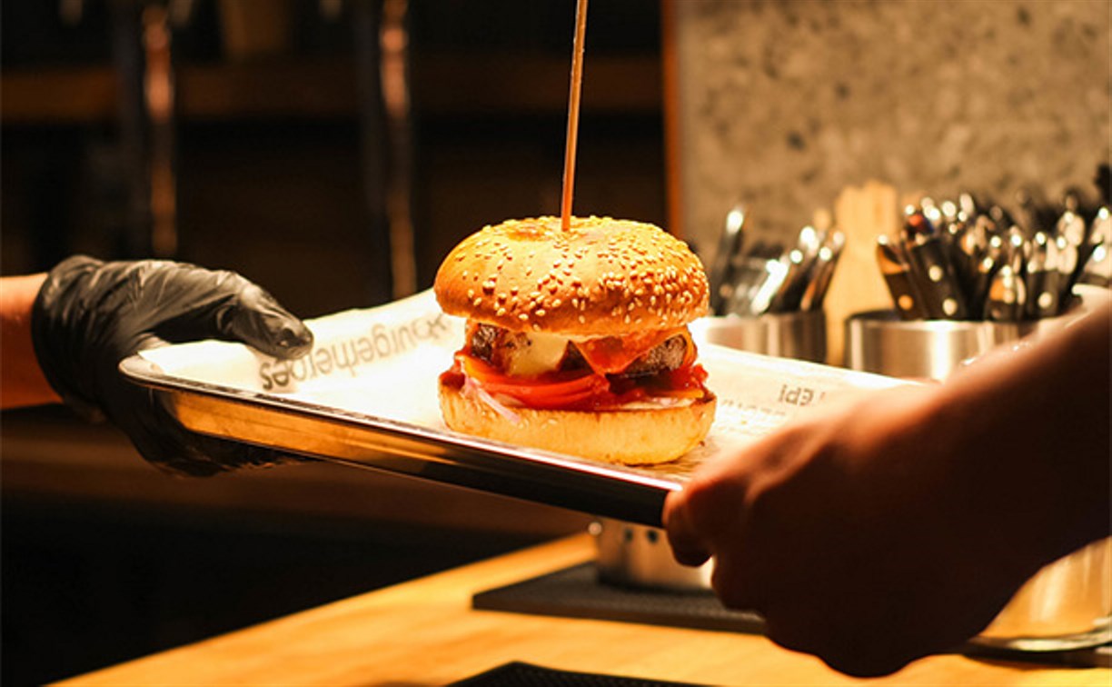 На Сахалине открывается бургерная сети Burger Heroes