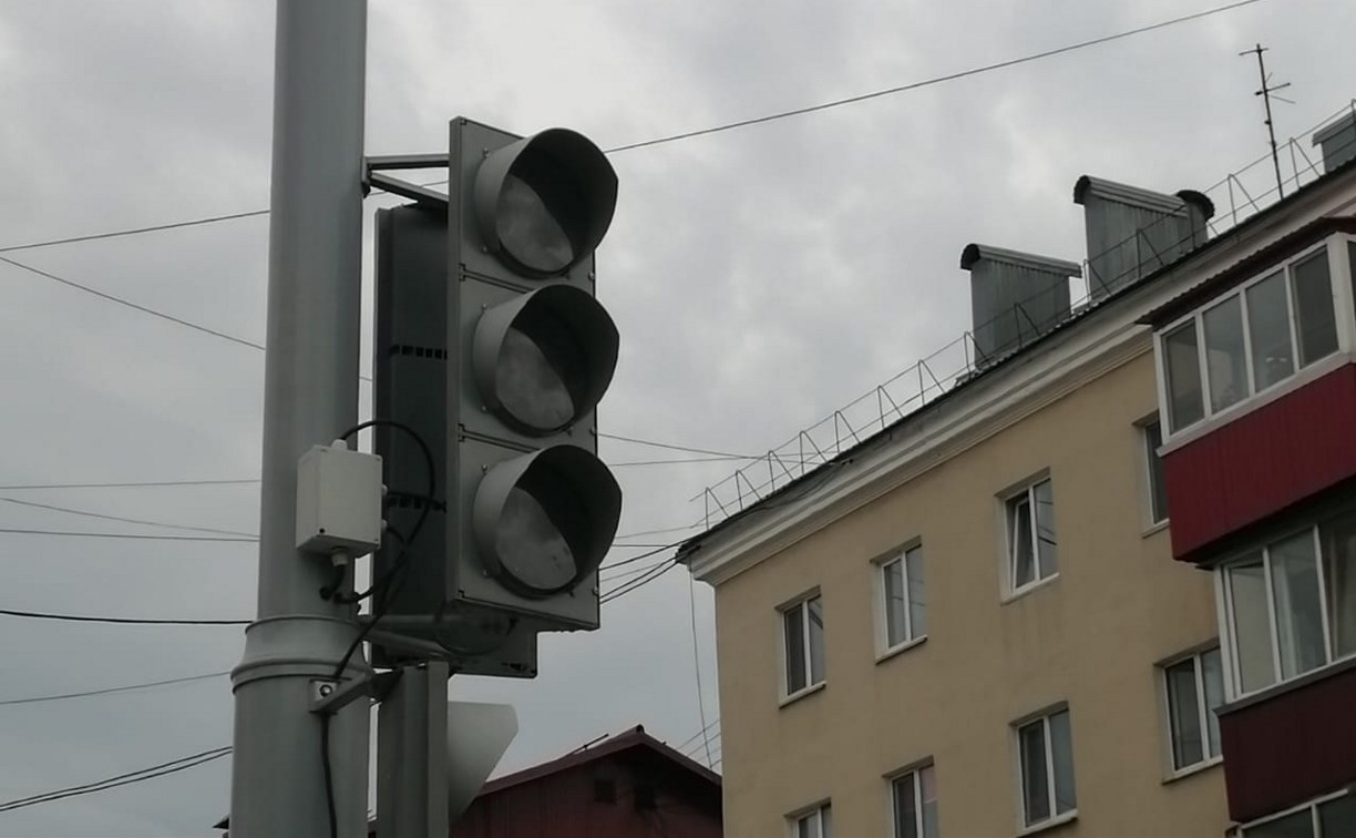 Центр Южно-Сахалинска остался без света из-за аварии на сетях
