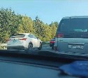  Час на одном участке: огромная пробка сковала движение между Первой Падью и Корсаковом