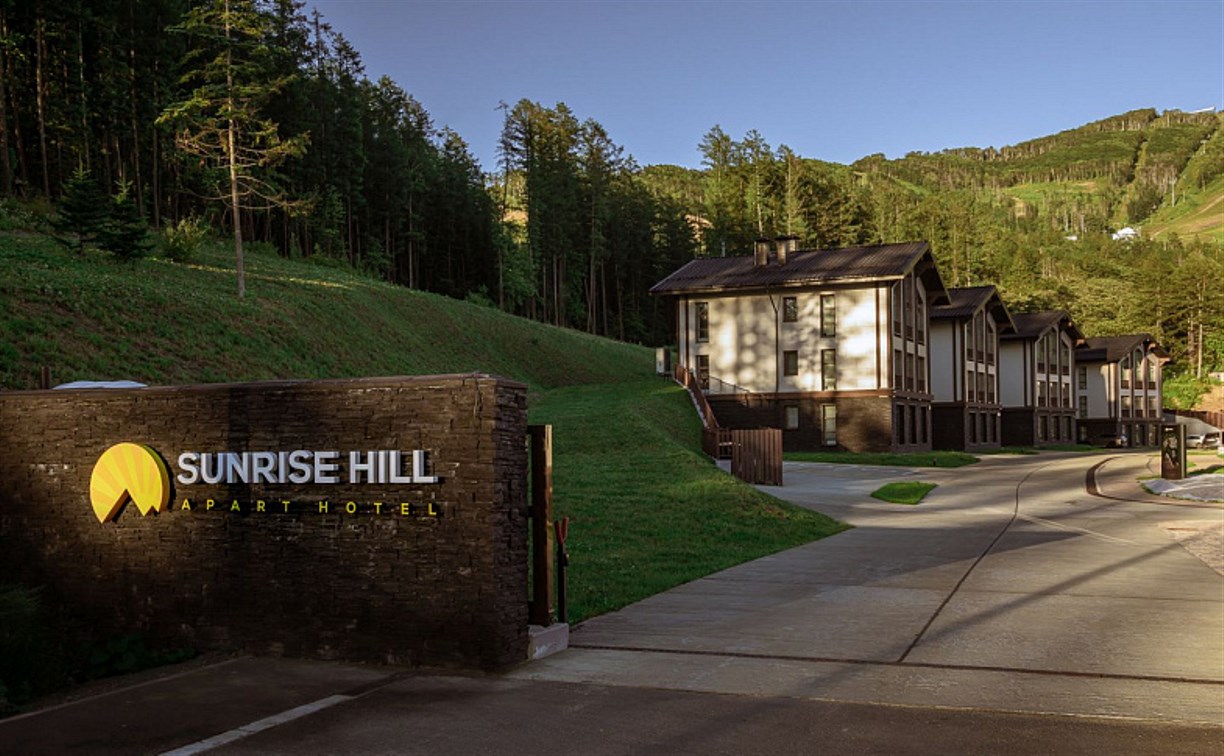 Категорию "4 звезды" присвоили гостиничному комплексу Sunrise Hill резидента ТОР на Сахалине