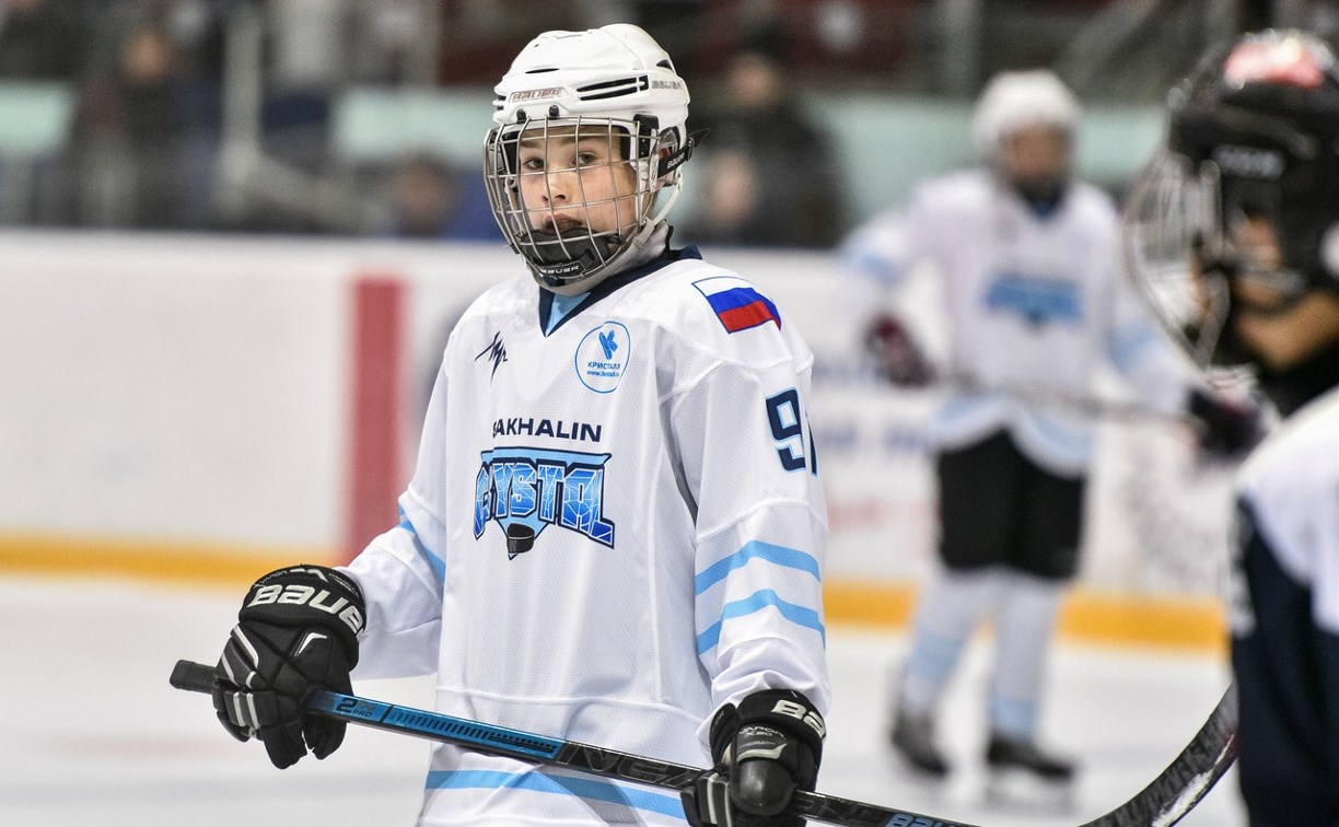 Сахалинские хоккеисты взяли серебро «Золотой шайбы»  
