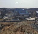 Соцсети: автомобилист, снёсший памятники в Южно-Сахалинске, бегал по кладбищу голым
