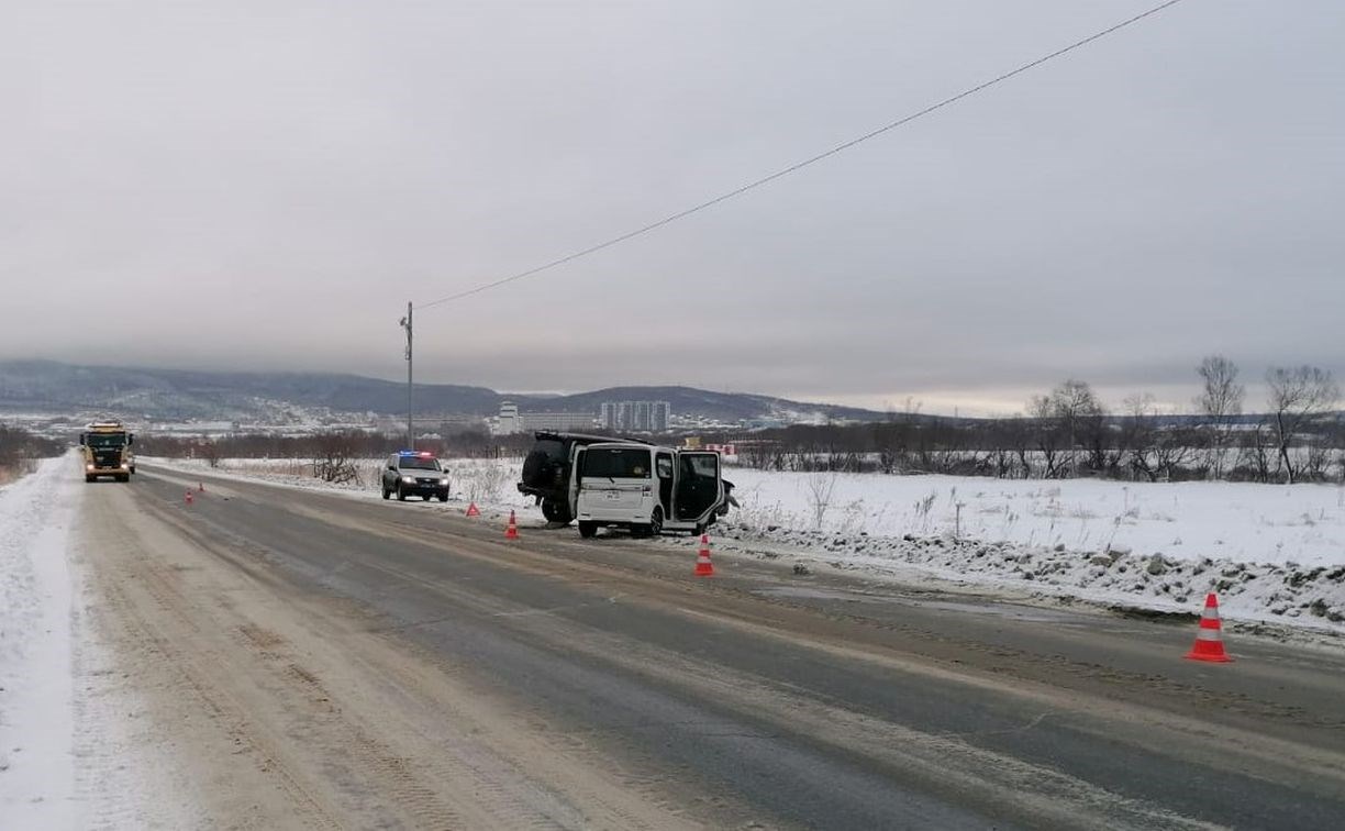 Двух человек увезли в больницу после ДТП на объездной дороге в Южно-Сахалинске