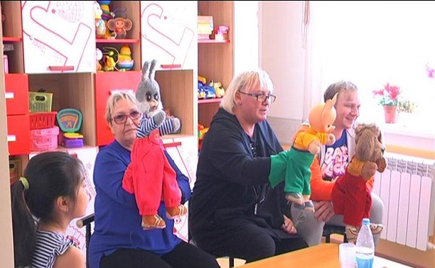 Хрюша, Степашка и Филя пришли в гости к пацентам Сахалинской детской областной больницы