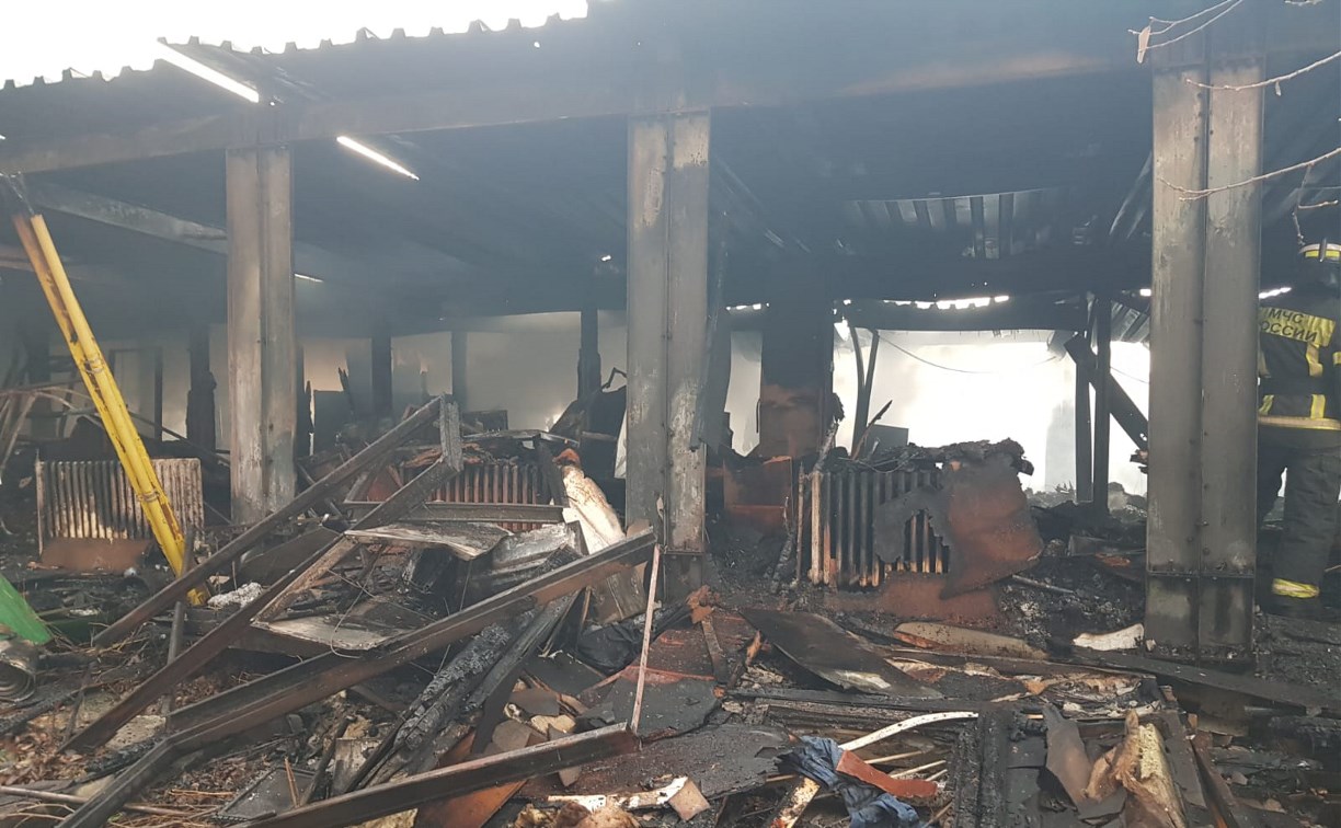 Южносахалинцы, чей дом сгорел в ночь с 11 на 12 ноября, получат материальную помощь