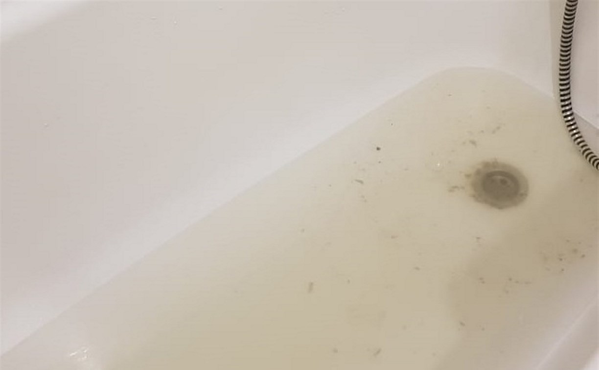 Сахалинцы раз в неделю наблюдают, как чьи-то фекалии выплывают из их унитазов и ванн