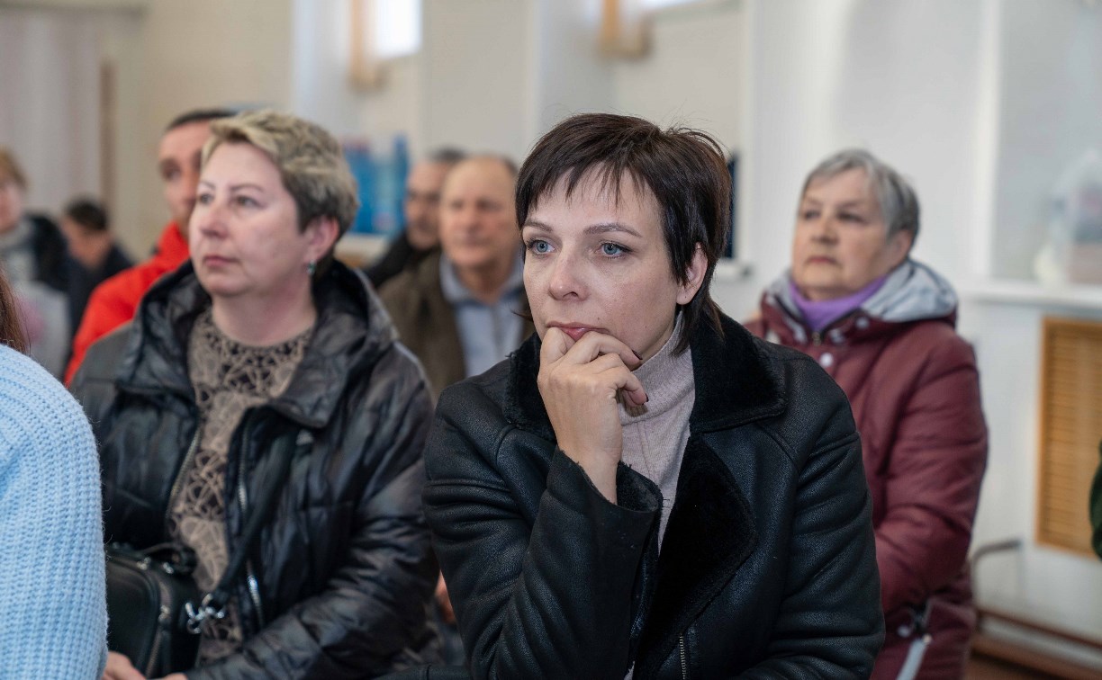 "Ни одно обращение не останется без внимания": вице-мэр встретился с жителями Владимировки
