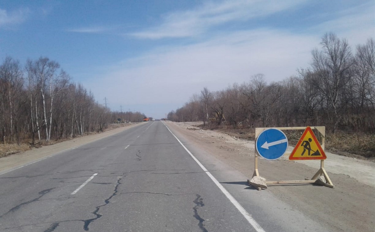 Дорожные знаки в районе Успенского сбивают водителей с толку