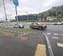 В Южно-Сахалинске ищут того, кто повредил припаркованный Kia Sportage 