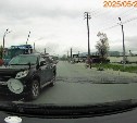 Опасные гонки устраивают автомобилисты по ж/д переезду в Южно-Сахалинске