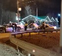 Два автомобиля жестко столкнулись в Южно-Сахалинске