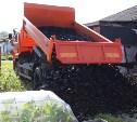 Жителям Томари доставили более 300 тонн угля