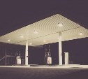Мёртвого мужчину обнаружили на АЗС на Сахалине