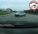 В Южно-Сахалинске автолюбитель запутался в "кольце" и чуть не попал в ДТП