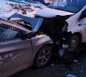 Водитель Hyundai умер после лобового ДТП в Корсакове