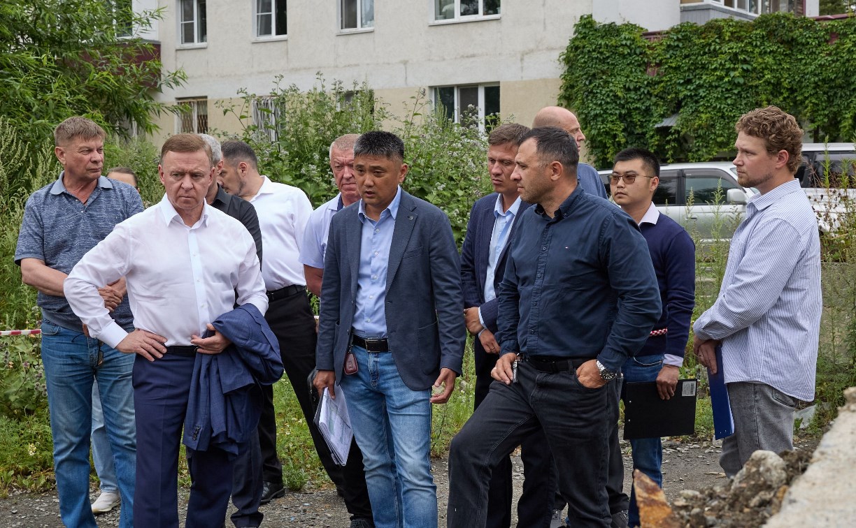 В Южно-Сахалинске приведут в порядок пустырь за Домом быта 