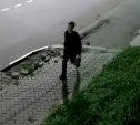 Неизвестный на улице избил и изнасиловал 17-летнюю жительницу Макарова