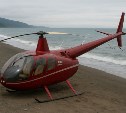 На побережье Охотского моря нашли пустой вишнёвый вертолёт без экипажа