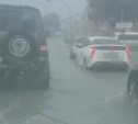 Ливень затопил улицы Южно-Сахалинска