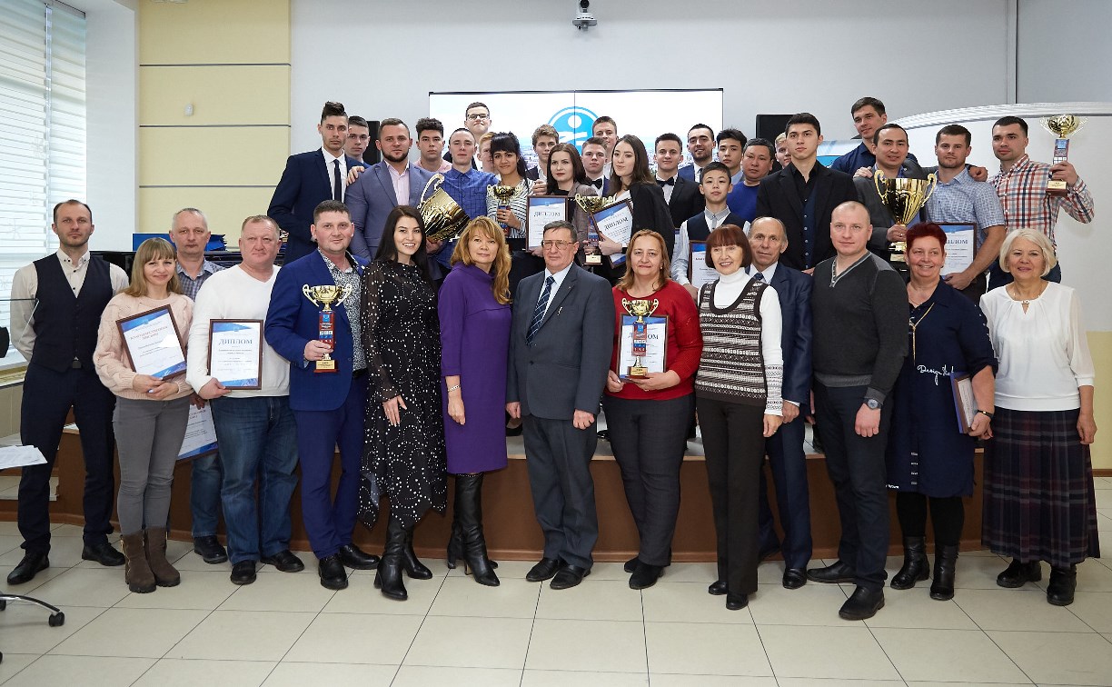 Лучших спортсменов по итогам 2019 года наградили в Южно-Сахалинске 