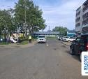 Пятилетнего ребёнка сбили во дворе дома в Ногликах