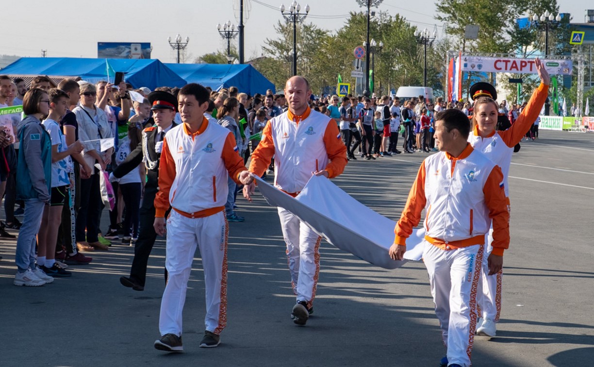 Флаг международных игр «Дети Азии» прибыл на Сахалин