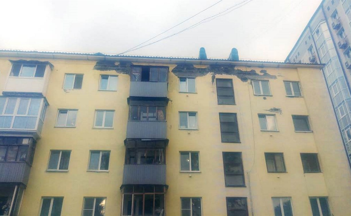 Ремонт осыпавшегося фасада дома в Южно-Сахалинске перенесли на 2019 год