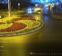 "Выбил страйк": автомобилист снёс дорожный знак на пустой дороге в Южно-Сахалинске