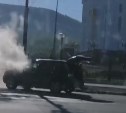 Автомобиль загорелся на площади Победы в Южно-Сахалинске