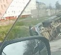 Микроавтобус опрокинулся в Луговом
