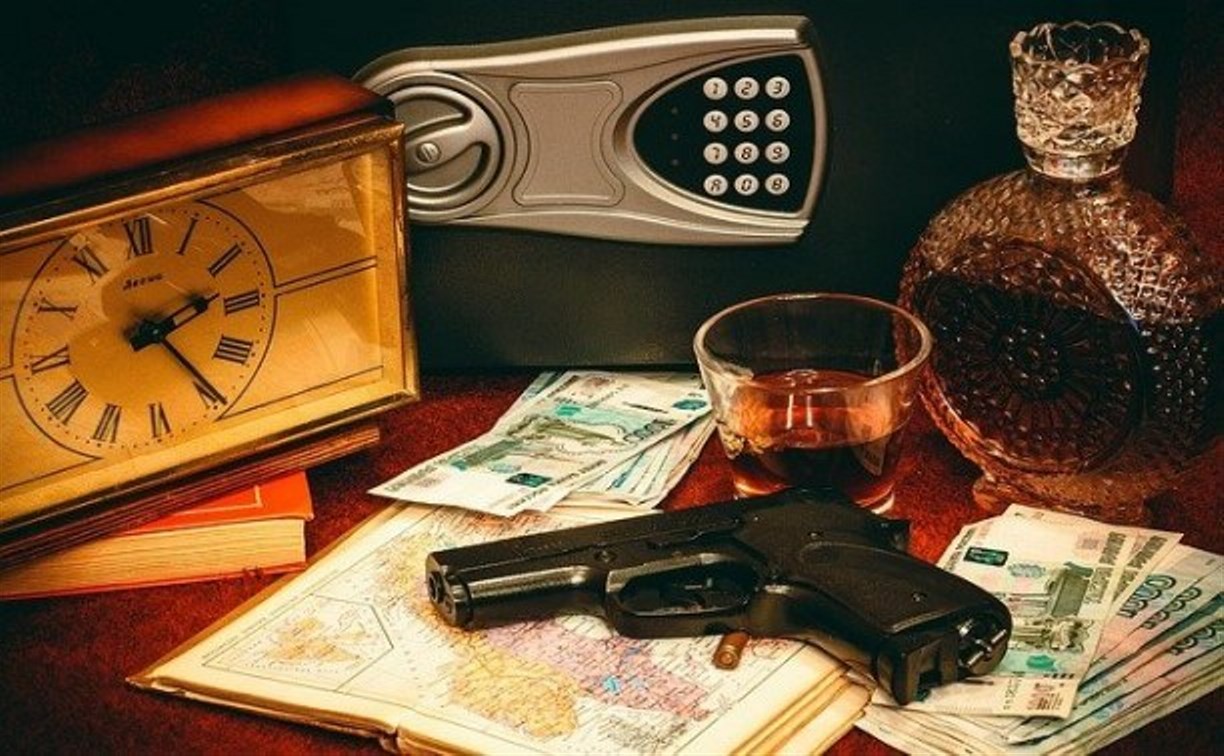 Набор "агента 007": сахалинец украл пистолет с патронами, туалетную воду и технику