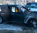 На стоянке в Корсакове сгорел автомобиль