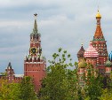 Кремль прокомментировал вопрос об ограничениях на выезд госслужащих за границу