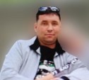 Родственники и полиция Смирных ищут 41-летнего мужчину