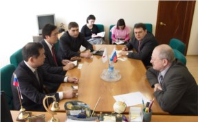 Политика и экономика
