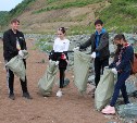 С берега в Пригородном собрали 40 мешков мусора