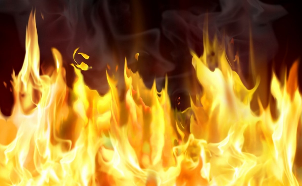 Пожары в двух садоводческих товариществах потушили в Южно-Сахалинске