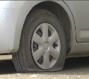 Долинский подросток починил колесо на угнанной машине и вернул её хозяину