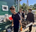 Молодёжь пришла на помощь в ликвидации последствий циклона в Томаринском районе 