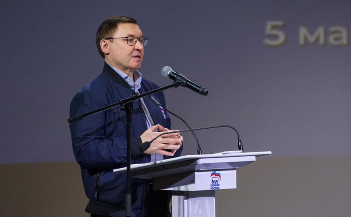 Владимир Якушев осмотрел на Дальнем Востоке ключевые объекты, построенные по народной программе "Единой России"