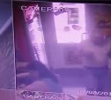 Кража в магазине "Перекресток" в Южно-Сахалинске попала в камеры видеонаблюдения