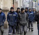 Госдума сразу в 12 раз повысила пошлины для мигрантов