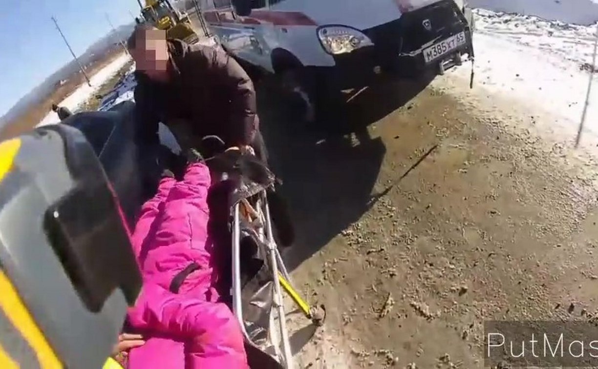 Опубликовано видео спасения попавшей в ДТП южносахалинки: её деблокировали из покорёженного авто
