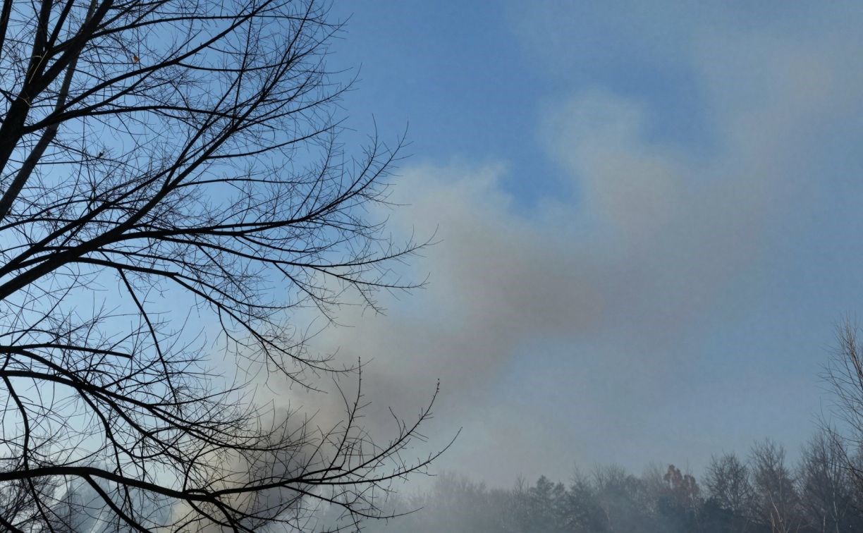 В районе средней станции "Горного воздуха" произошёл пожар